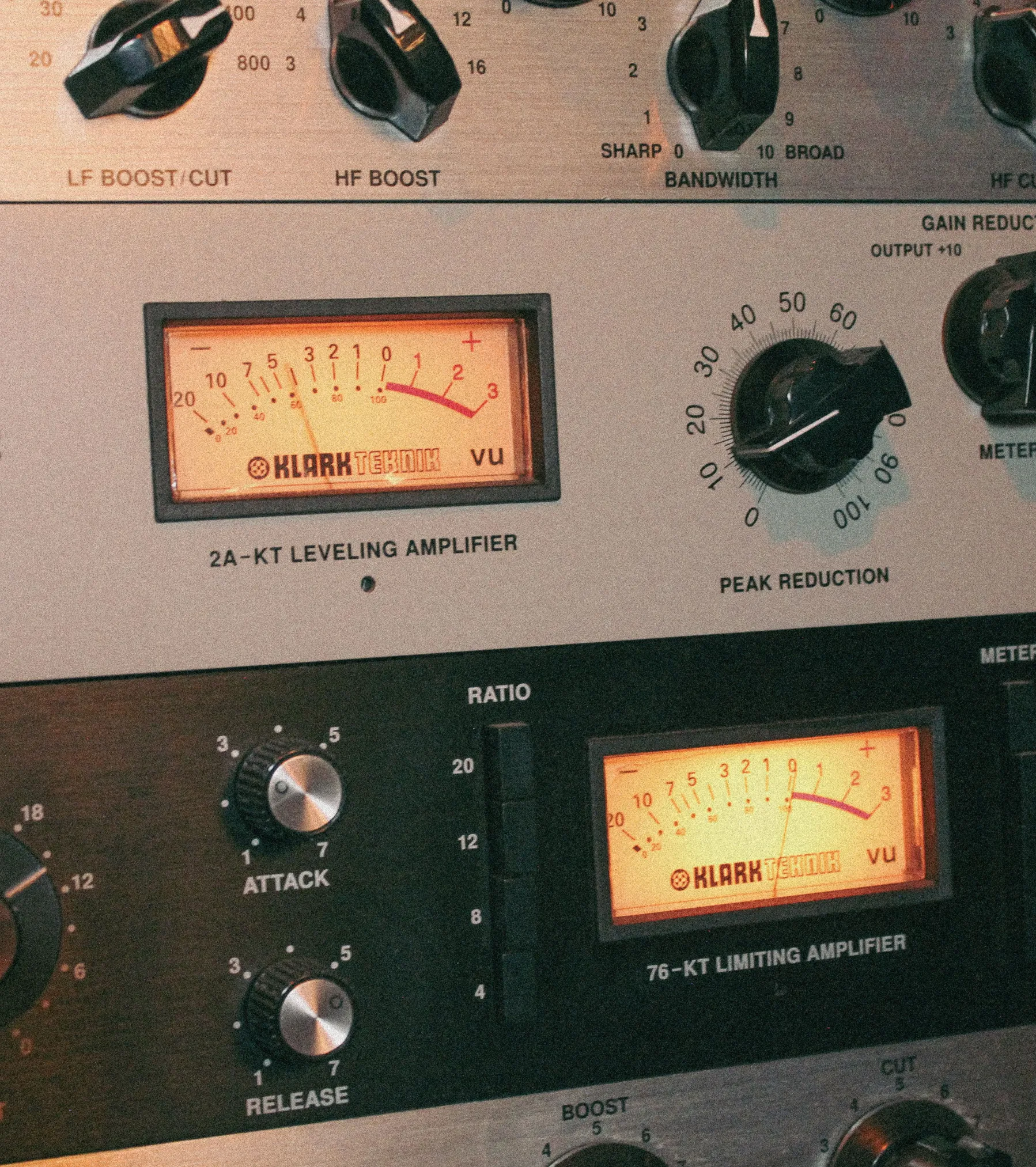 Rack mounted outboard gear